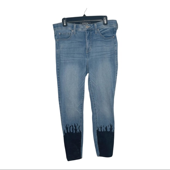 Torrid Light Wash Sky High Skinny Hand Painted Jeans Size 12R